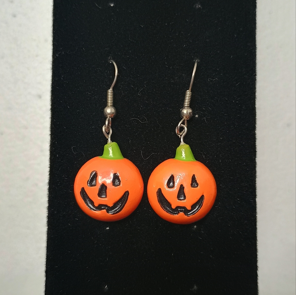 Source Unknown Orange Pumpkin Earrings